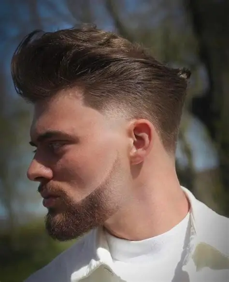 Mid Taper Fade Quiff 